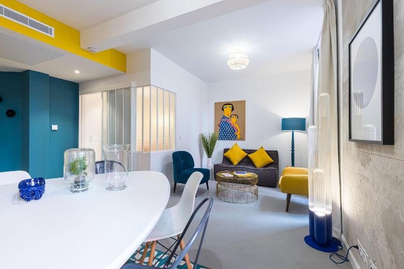 L Abeille Boutique Apartments image
