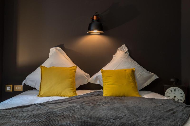 L Abeille Boutique Apartments image