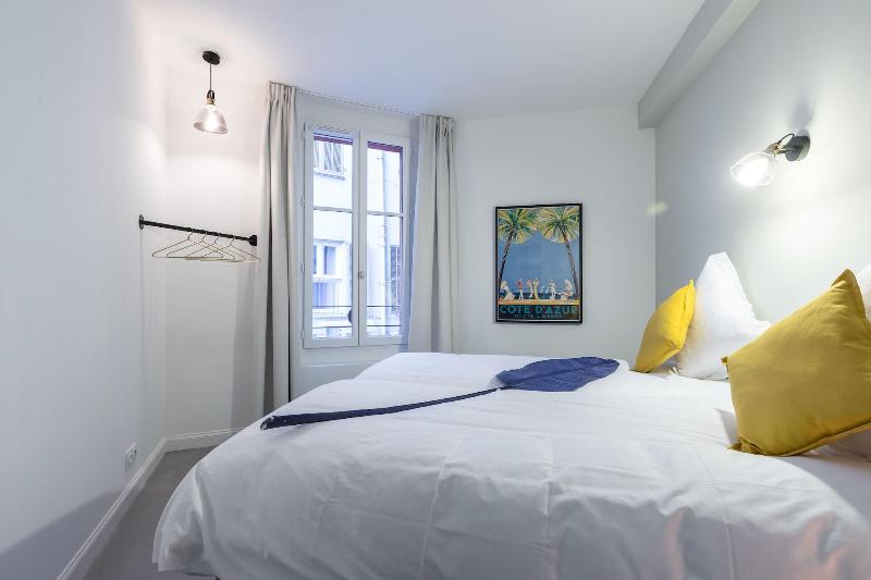 L Abeille Boutique Apartments image