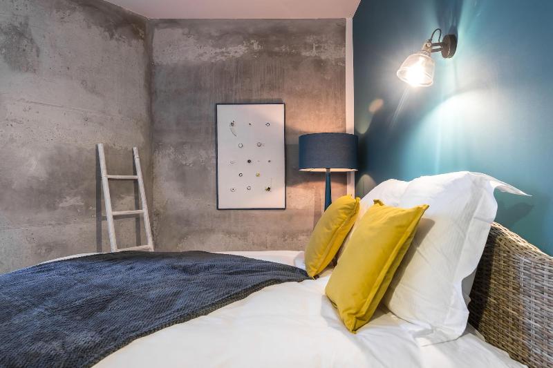 L Abeille Boutique Apartments image
