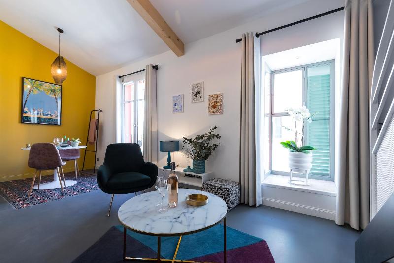 L Abeille Boutique Apartments image