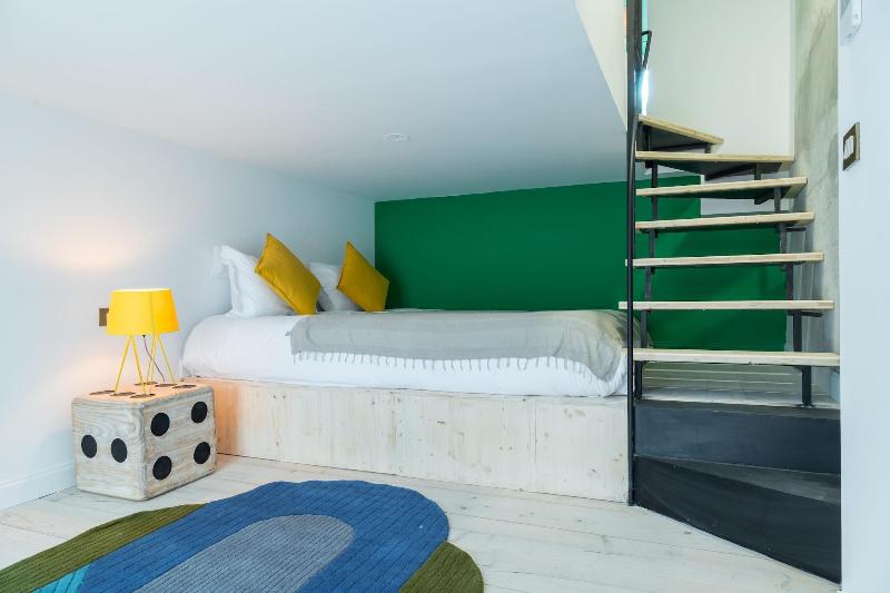 L Abeille Boutique Apartments image