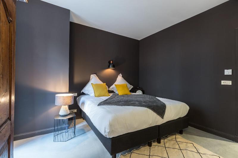 L Abeille Boutique Apartments image
