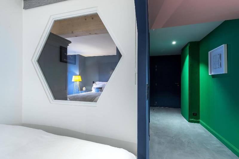 L Abeille Boutique Apartments image