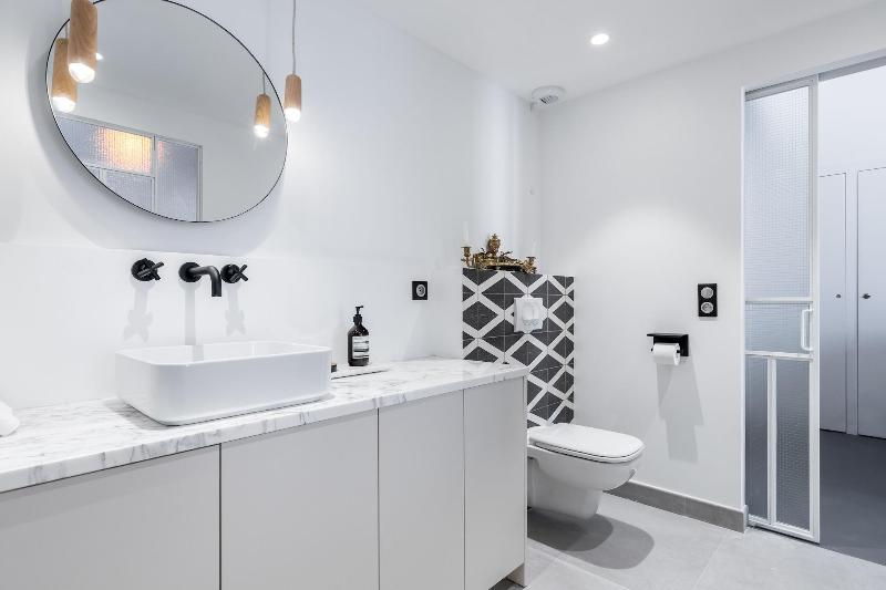 L Abeille Boutique Apartments image