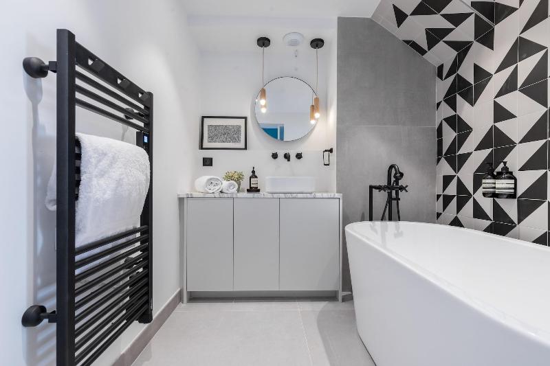 L Abeille Boutique Apartments image