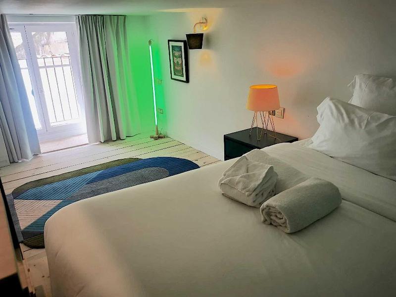 L Abeille Boutique Apartments image