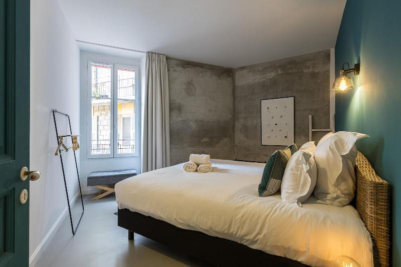 L Abeille Boutique Apartments image