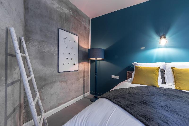 L Abeille Boutique Apartments image