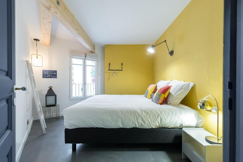 L Abeille Boutique Apartments image