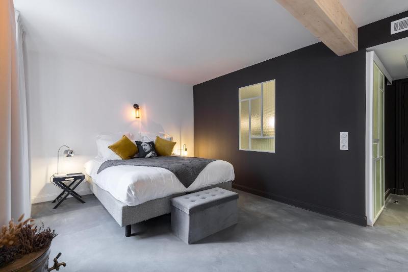 L Abeille Boutique Apartments image