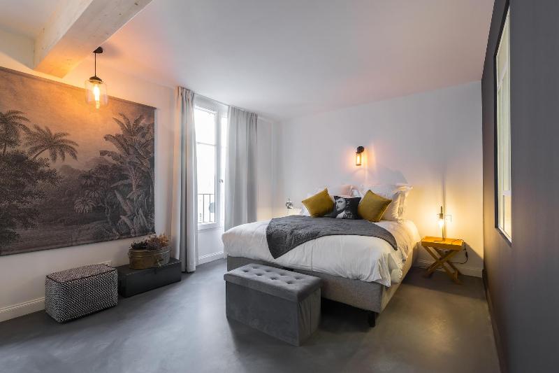 L Abeille Boutique Apartments image