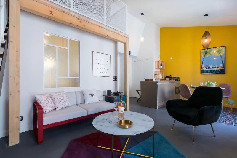 L Abeille Boutique Apartments image