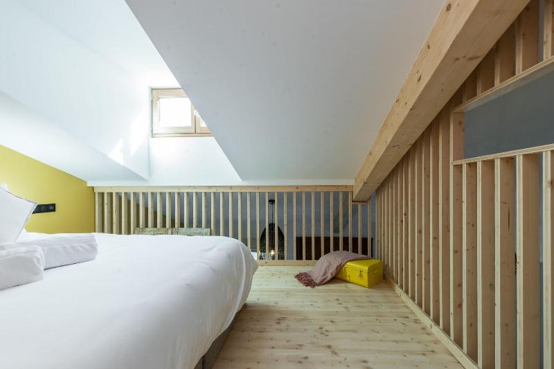 L Abeille Boutique Apartments image