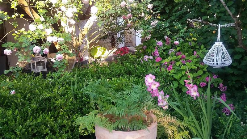 Le Clos D Any image