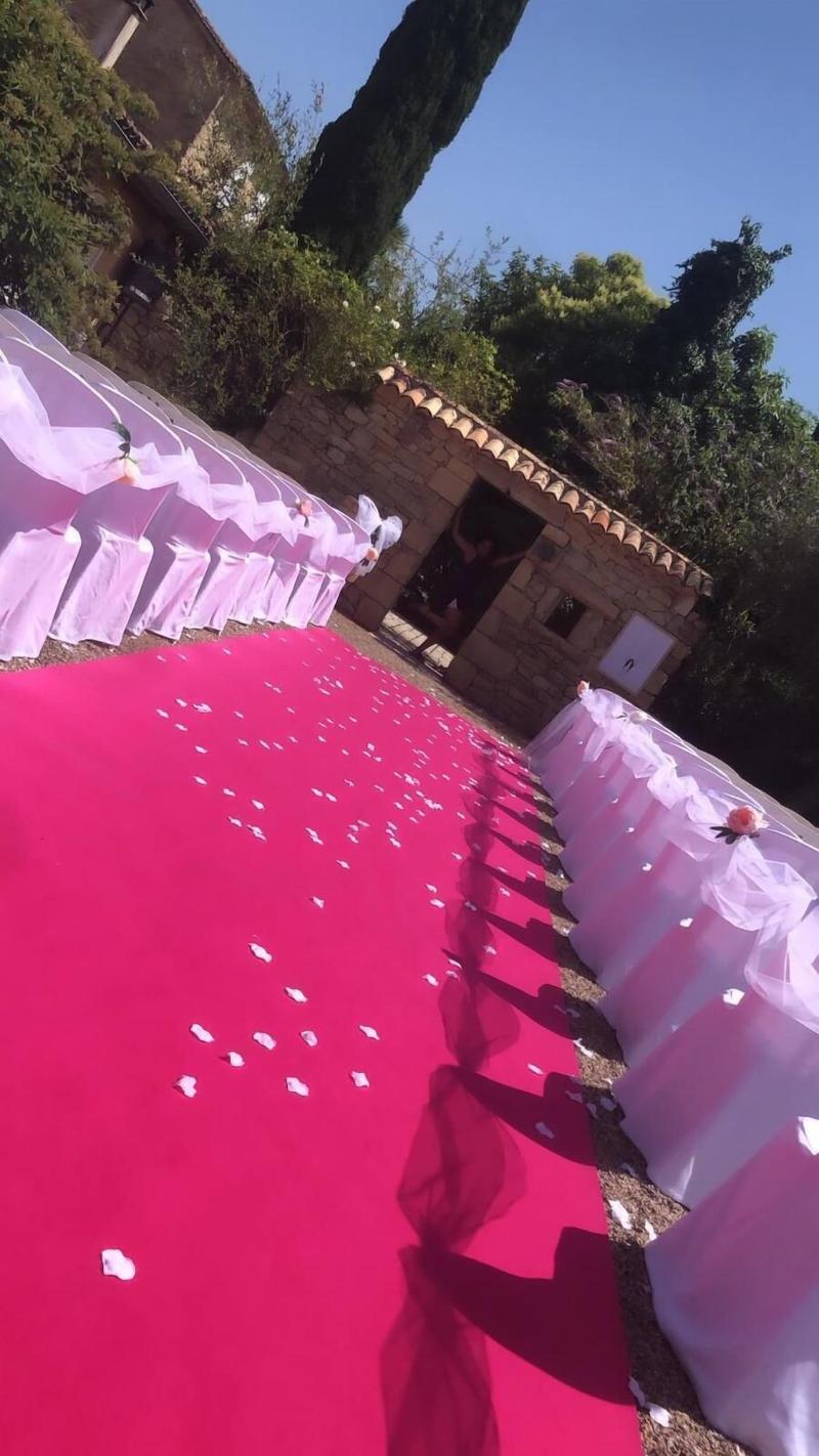 Le Clos D Any image