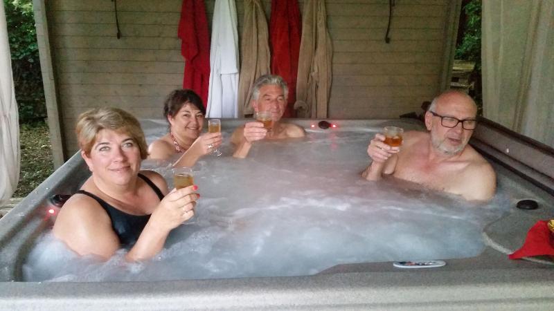 Le Clos D Any image