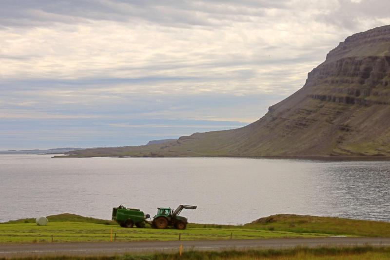 Lindarbrekka image