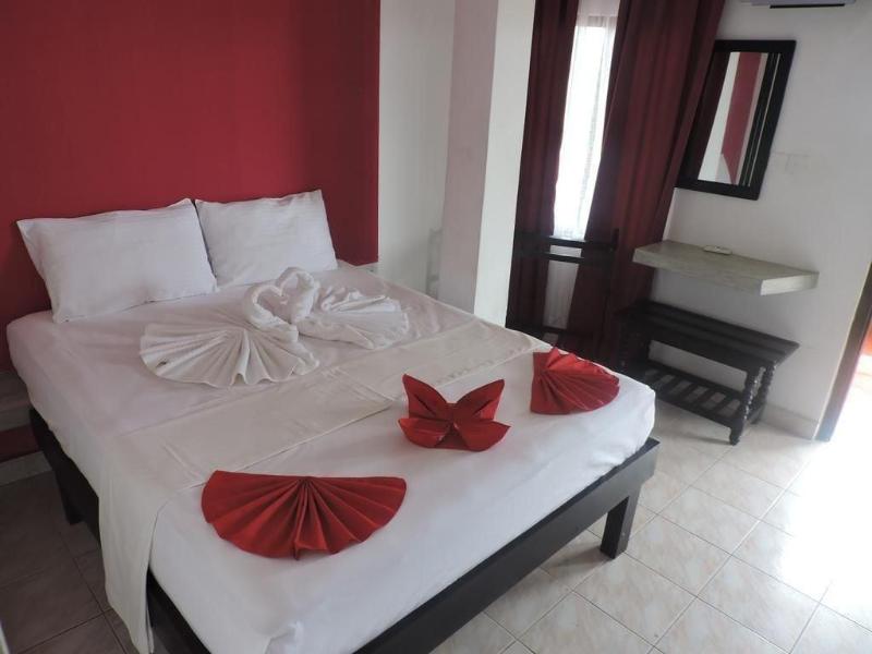 Sea View Beach Hotel image
