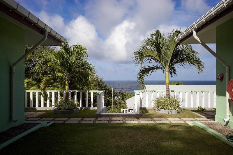 Surfers Self Catering Chalets image