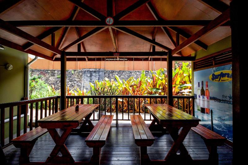 Surfers Self Catering Chalets image