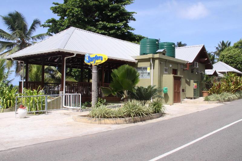 Surfers Self Catering Chalets image