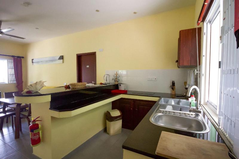 Surfers Self Catering Chalets image