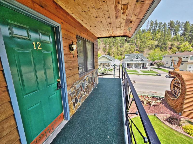 Cedar Wood Inn