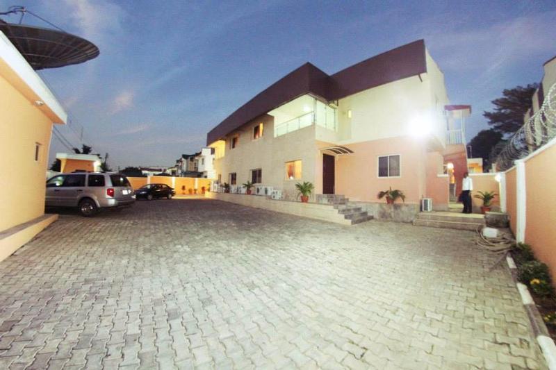 Pearl Gate Hotel — general view