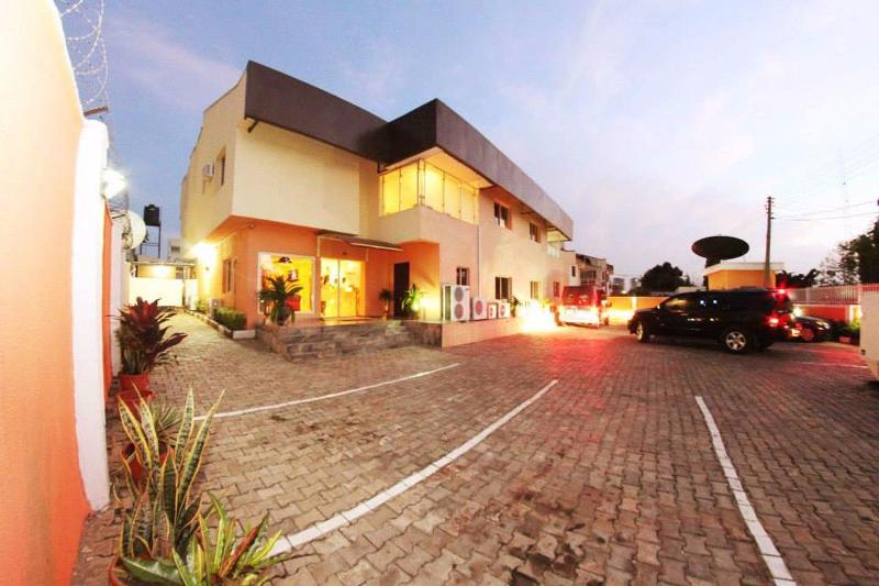 Pearl Gate Hotel — general view