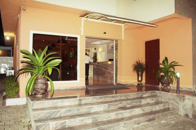 Pearl Gate Hotel — general view