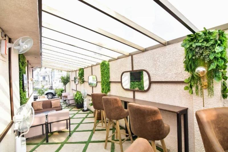 Pearl Gate Hotel image