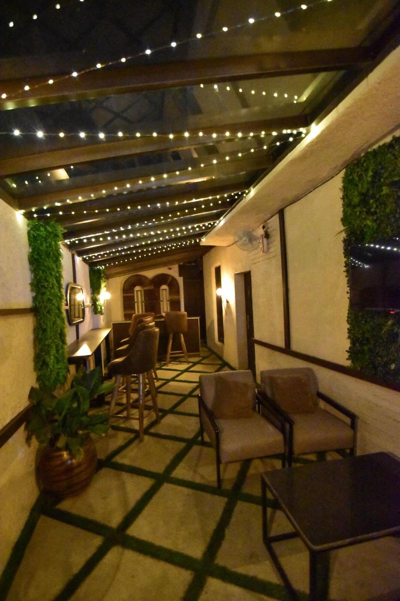 Pearl Gate Hotel image