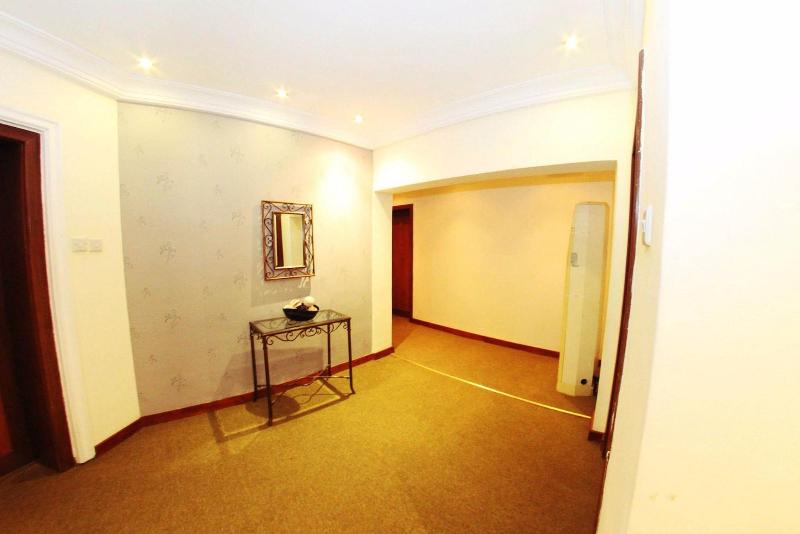 Pearl Gate Hotel image