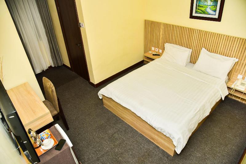 Pearl Gate Hotel image
