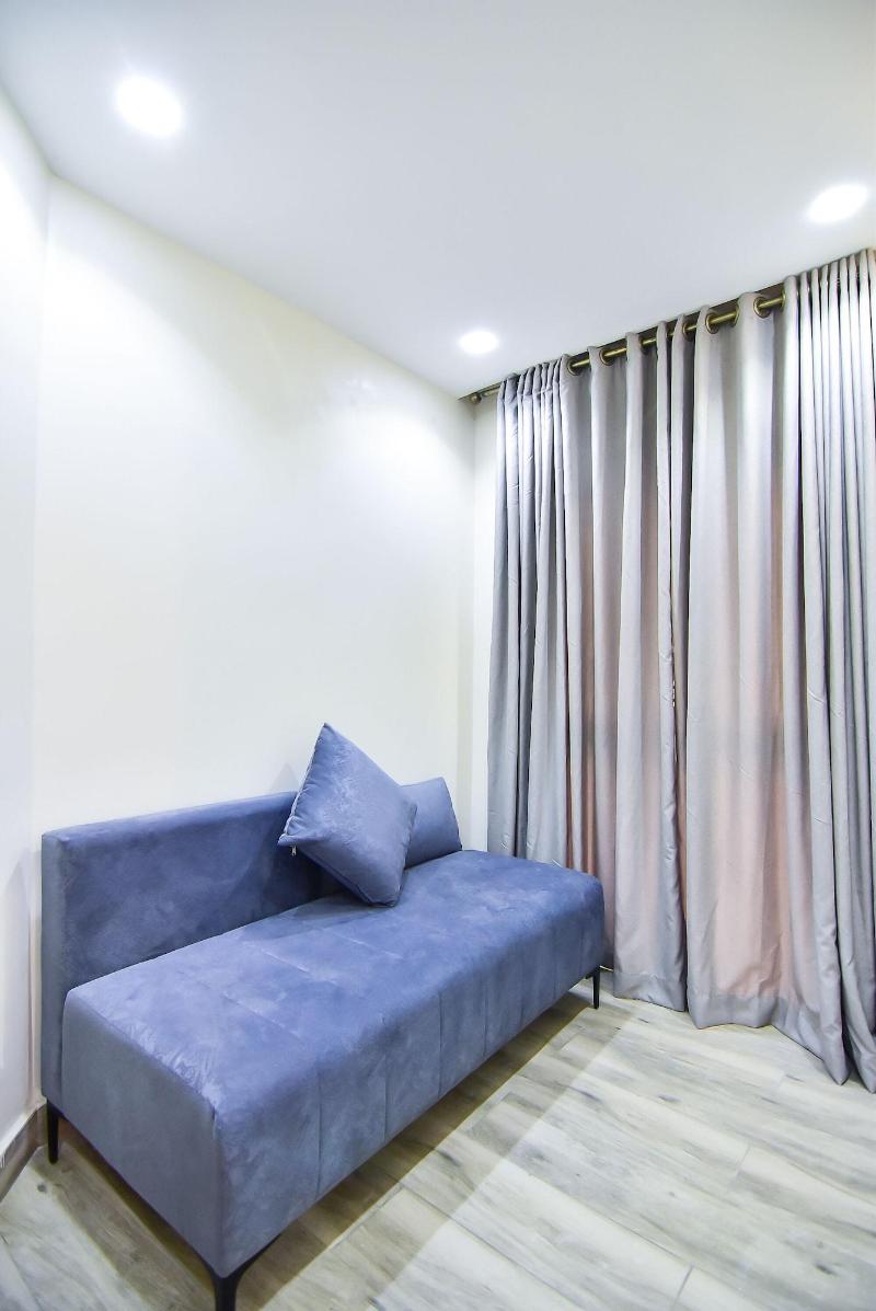 Pearl Gate Hotel image