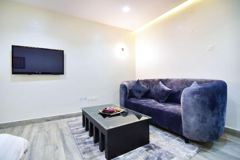 Pearl Gate Hotel image