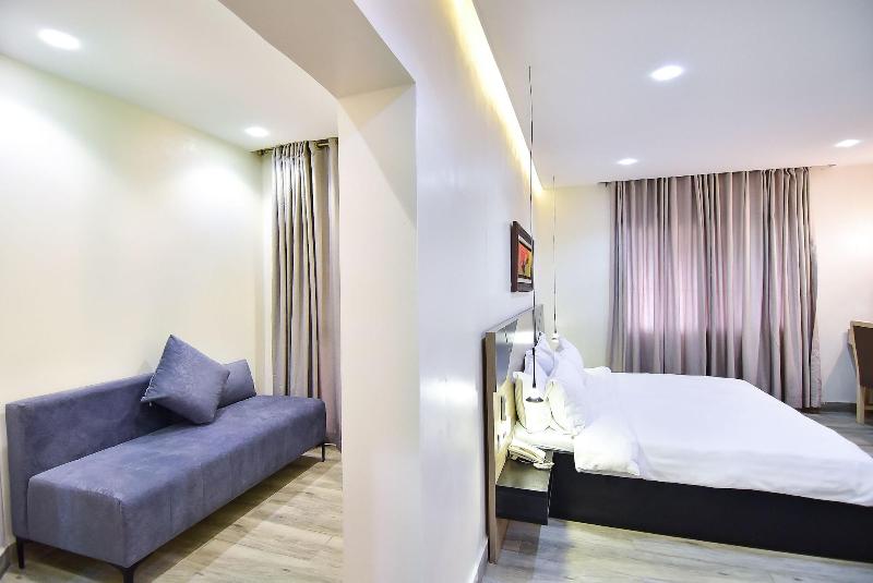 Pearl Gate Hotel image