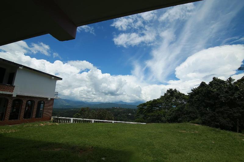 Mahaweli Regent Hotel image