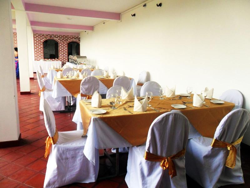 Mahaweli Regent Hotel image
