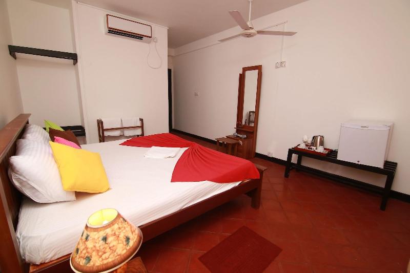 Mahaweli Regent Hotel image