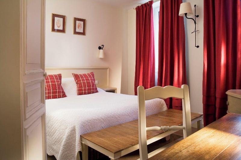 Hotel Le Central image