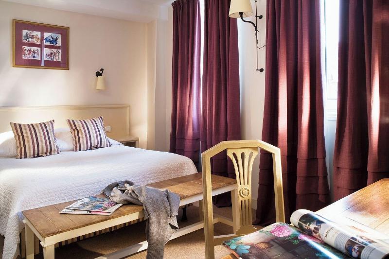 Hotel Le Central image