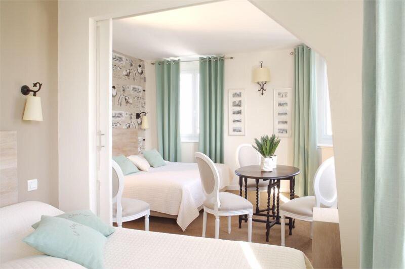 Hotel Le Central image