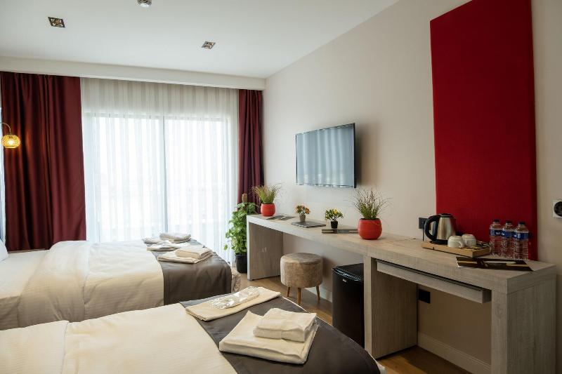 Linda Port Hotel image