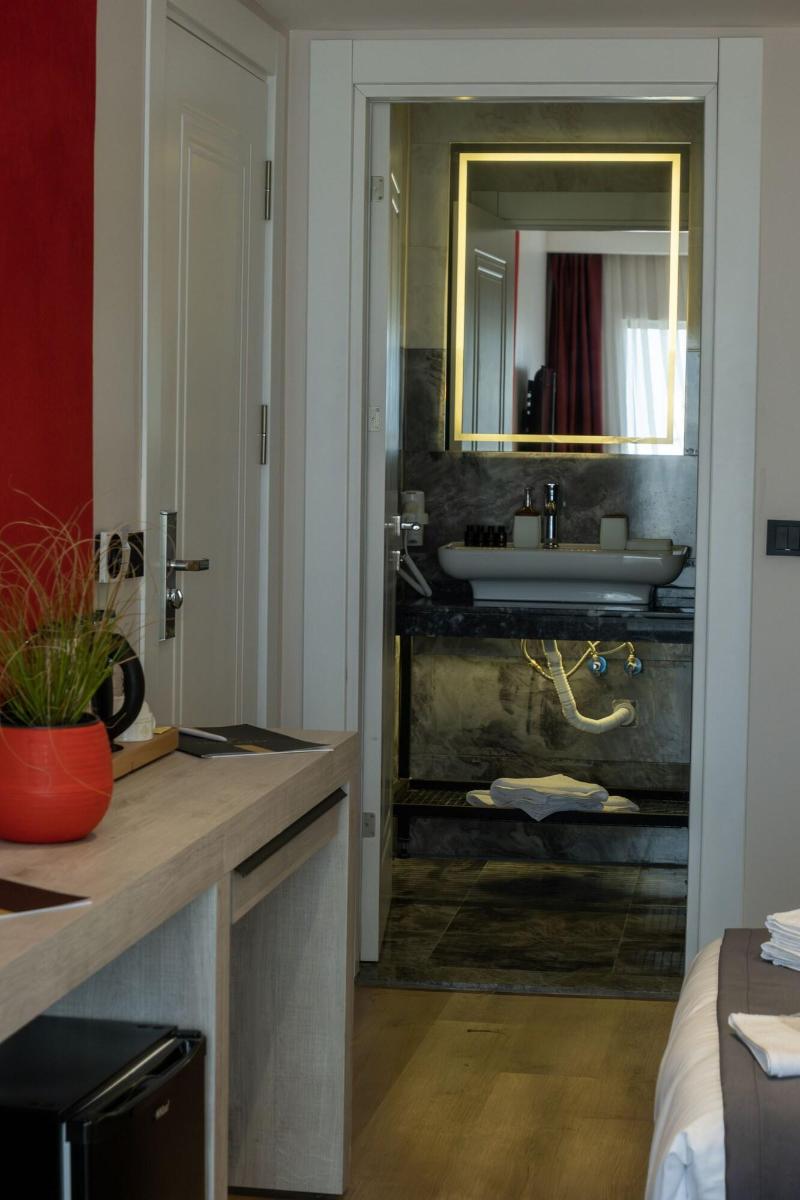 Linda Port Hotel image
