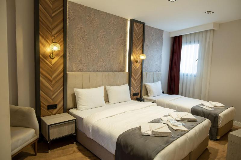 Linda Port Hotel image