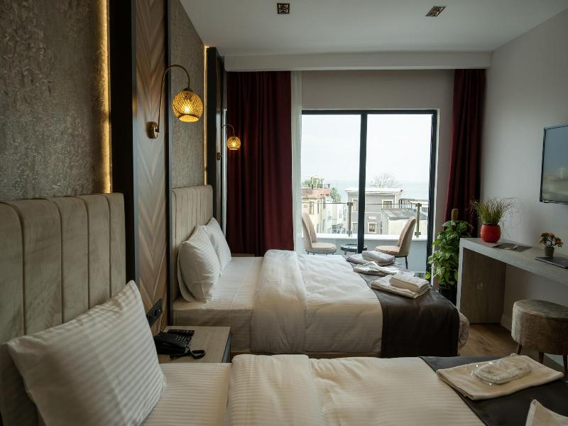 Linda Port Hotel image
