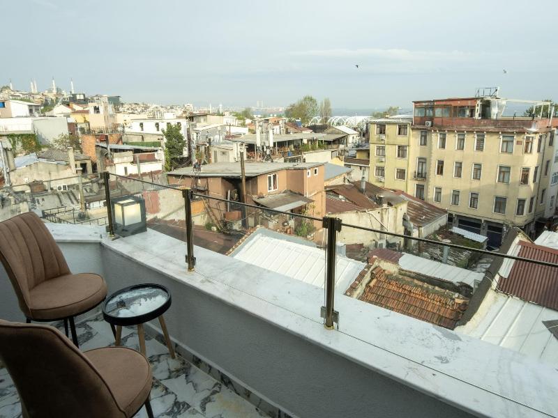 Linda Port Hotel image