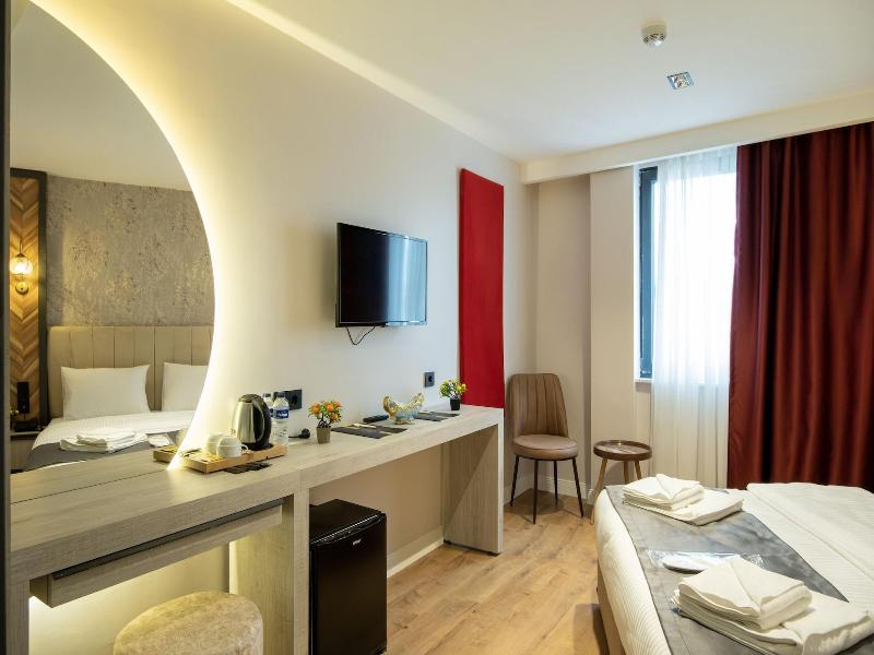 Linda Port Hotel image